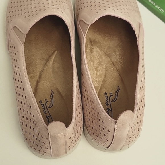 New Reduction "Fresh" by Easy Street EUC - Picture 8 of 14